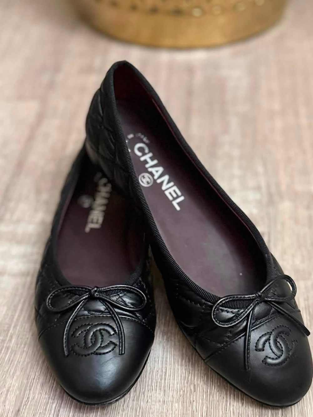 CHANEL Black Quilted Leather Ballet Flats with CC Medallion - Picture 6 of 7